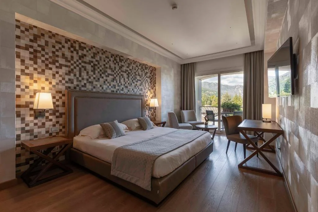 Camera Superior Matrimoniale/Doppia con Letti Singoli con Vista Lago Parziale — Hotel La Palma