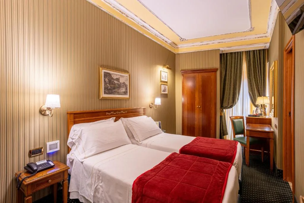 Superior Double/Twin Room — Hotel Manfredi Suite In Rome