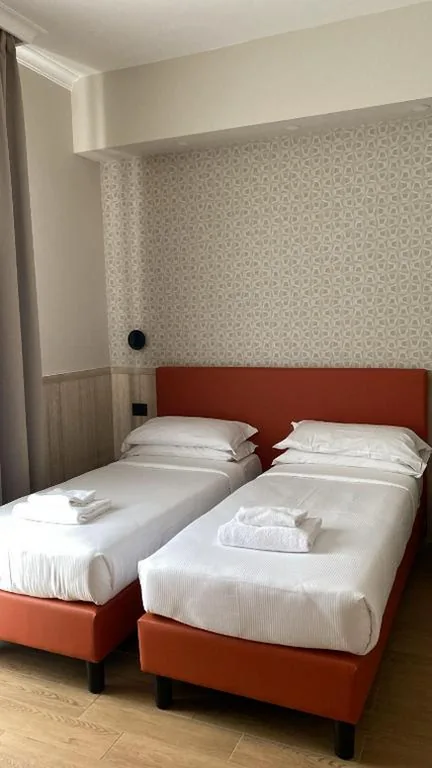 Superior Double/Twin Room with Terrace — Hotel Pyramid