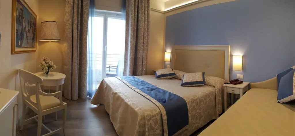 Camera Superior Matrimoniale/Doppia con Letti Singoli con Vista Mare — Hotel Regina