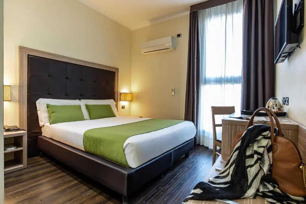 Camera Superior Matrimoniale/Doppia con Letti Singoli — Hotel Roma Sud