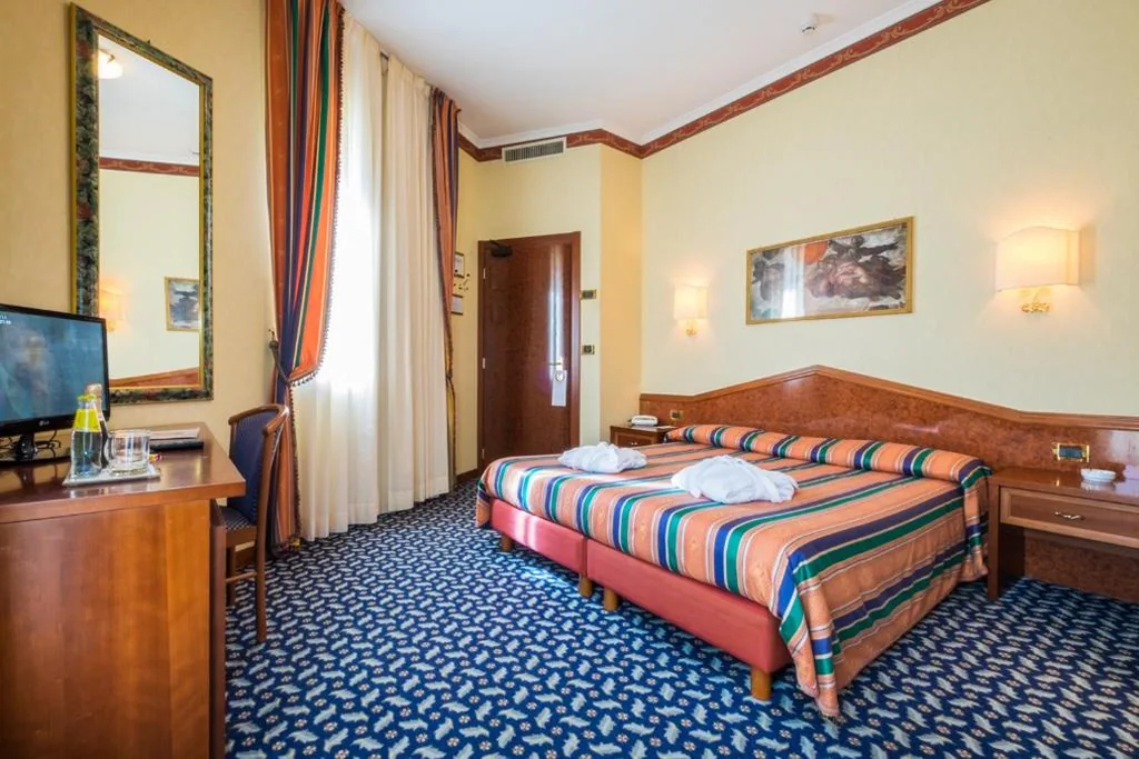 Superior Double/Twin Room — Hotel Royal