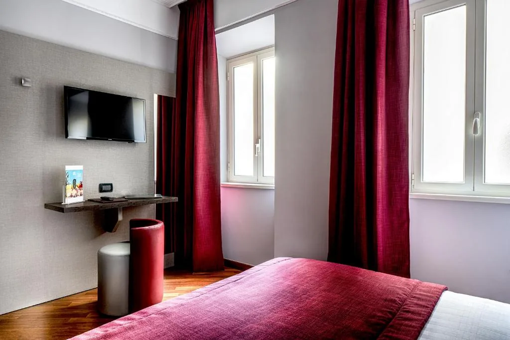 Camera Superior Matrimoniale/Doppia con Letti Singoli — Hotel Varese