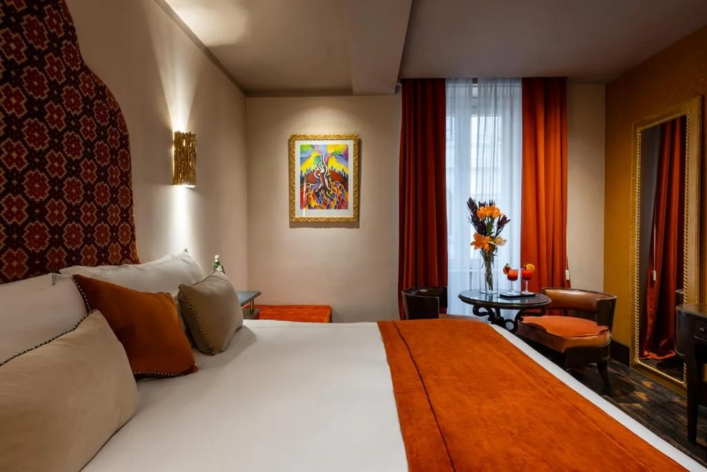 Camera Superior Matrimoniale/Doppia con Letti Singoli — HT6 Hotel Roma