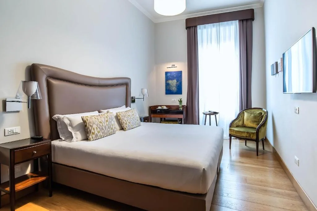 Superior Double/Twin Room with City View — Relais Rione Ponte
