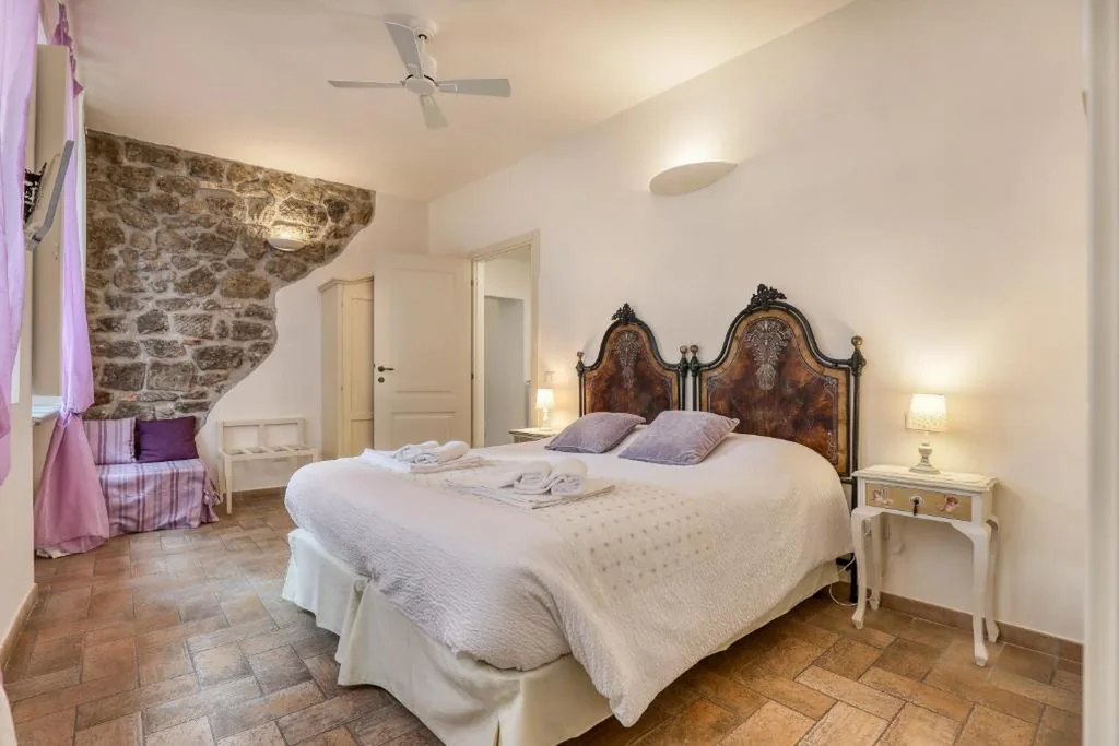 Camera Superior Matrimoniale/Doppia con Letti Singoli — Viterbo Antica – centro storico