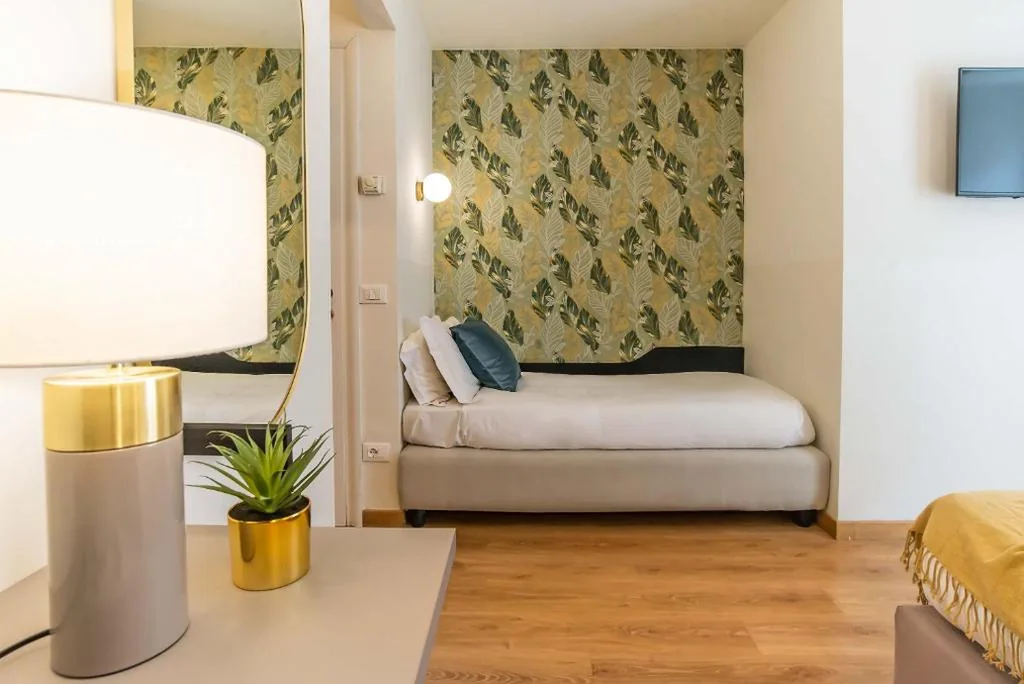 Camera Tripla — 94Rooms Vatican Guest House- Scipioni