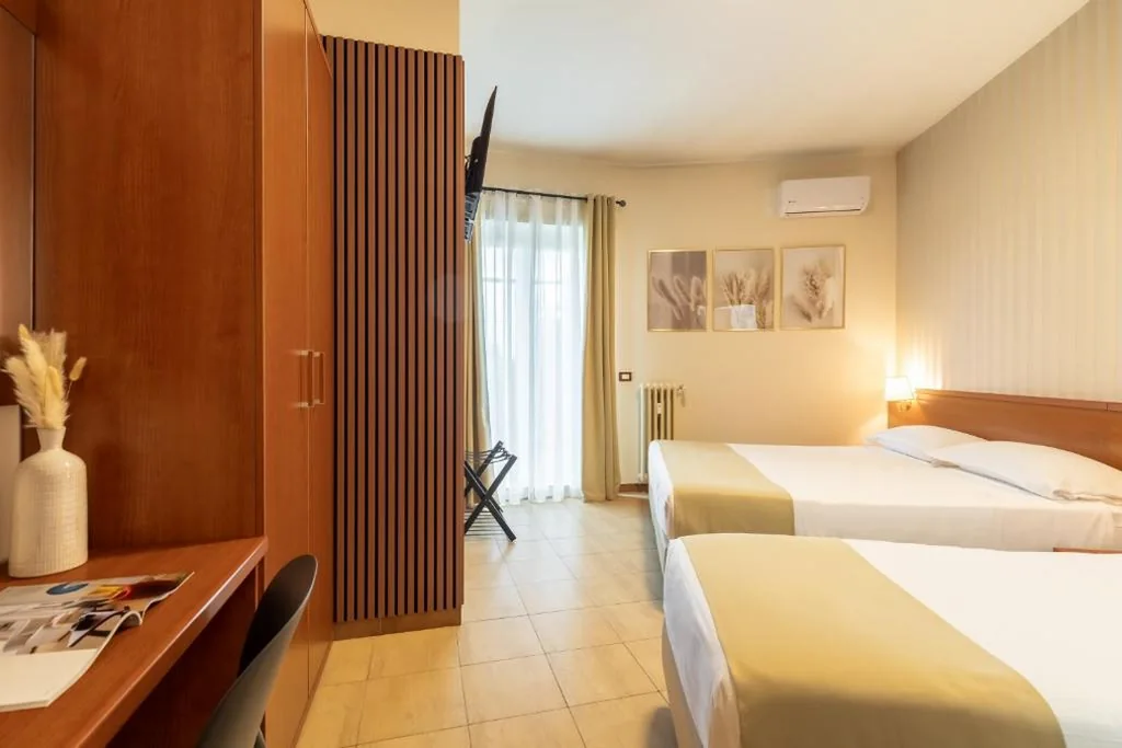 Camera Tripla — AlbaDomus Affittacamere o GuestHouse