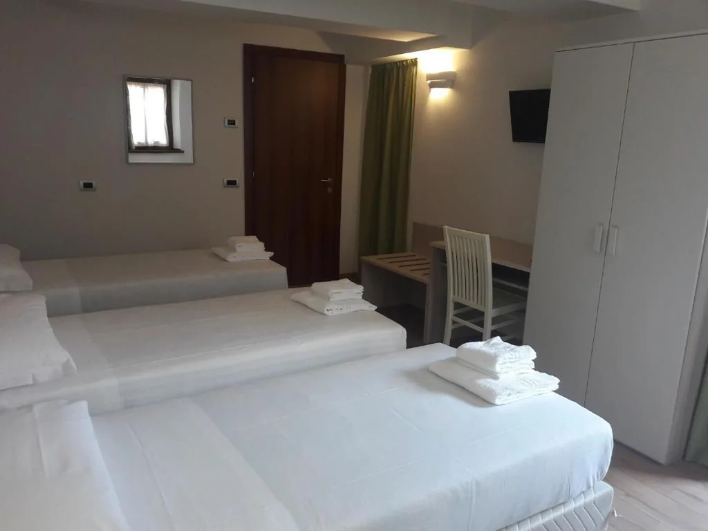 Triple Room — Albergo Diffuso Belvedere
