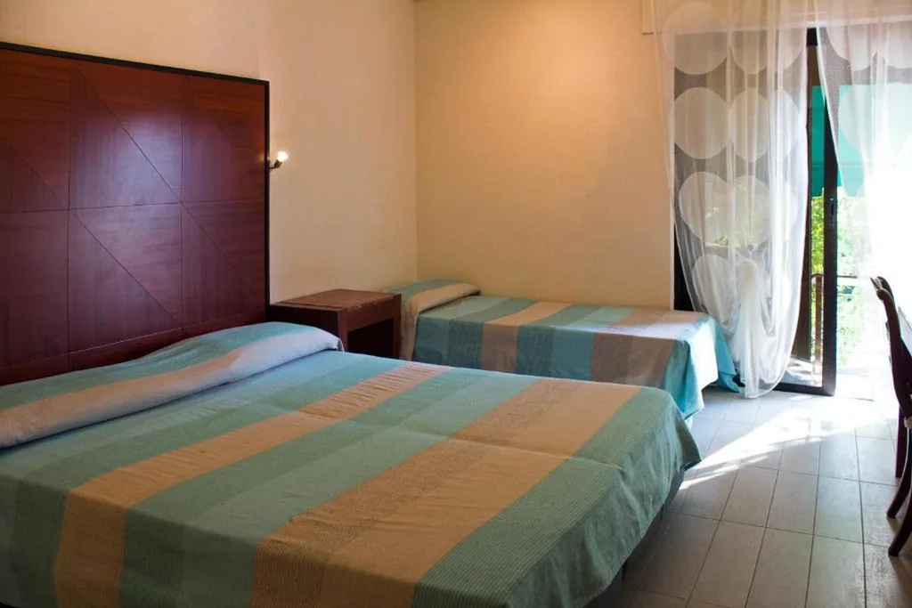 Triple Room — Albergo Villa Anna