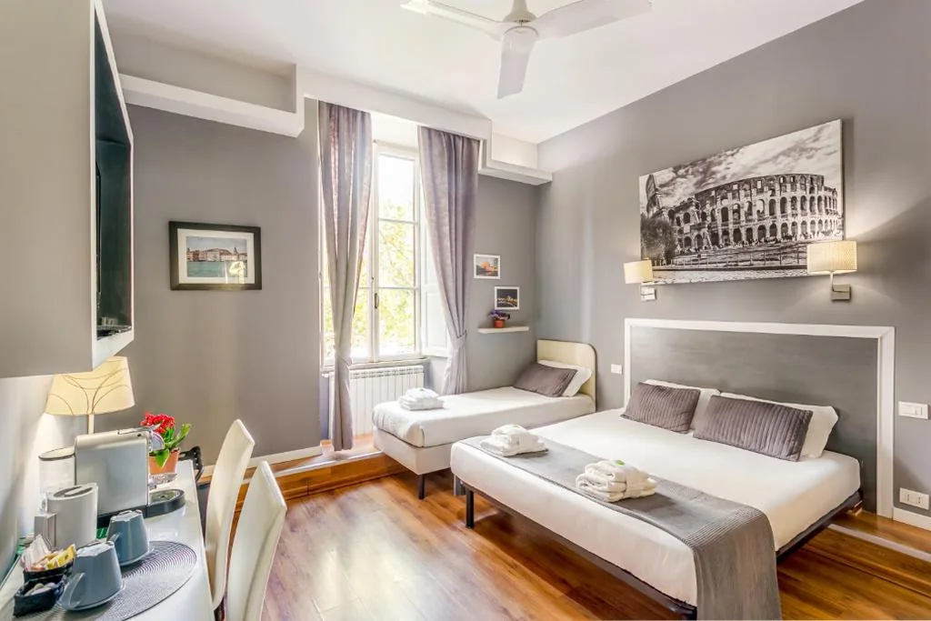 Triple Room — AmoRoma Suite
