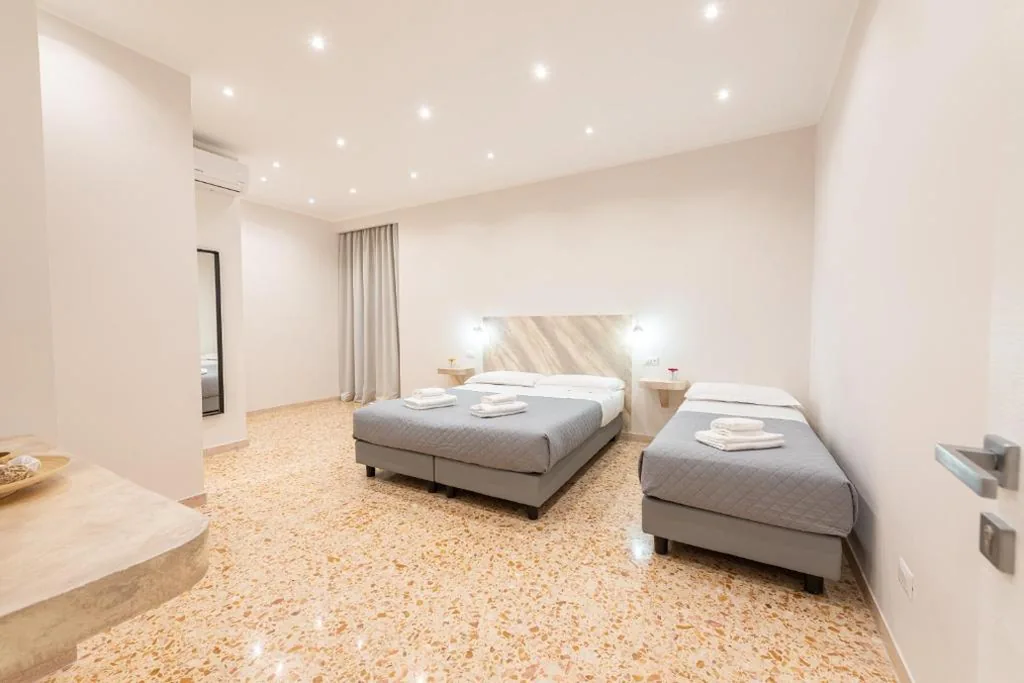 Triple Room — Ancient Rome Room