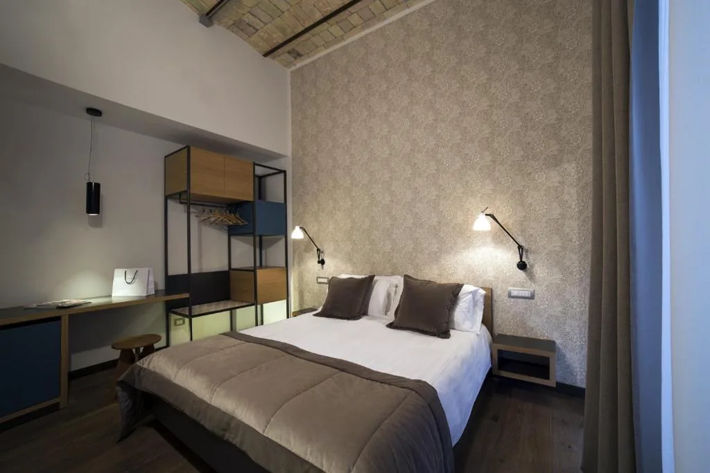 Triple Room — Atypical Rooms