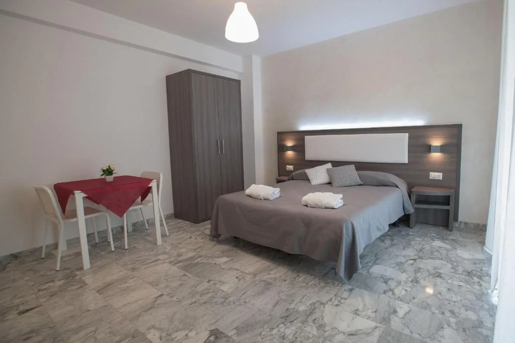 Camera Tripla — B&B Momenti Romani