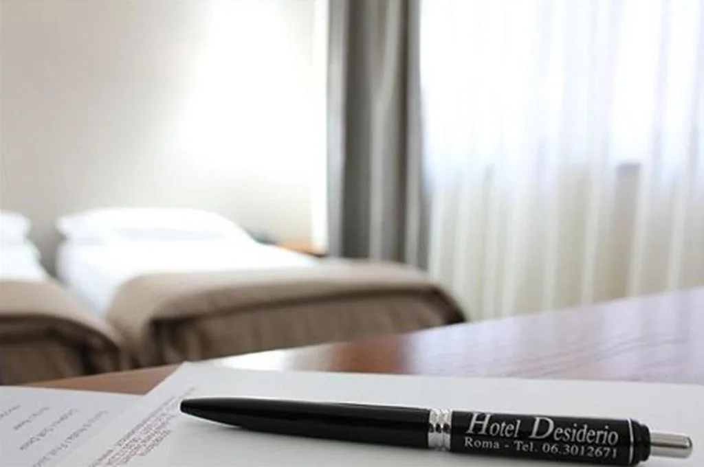 Basic Triple Room — Hotel Desiderio