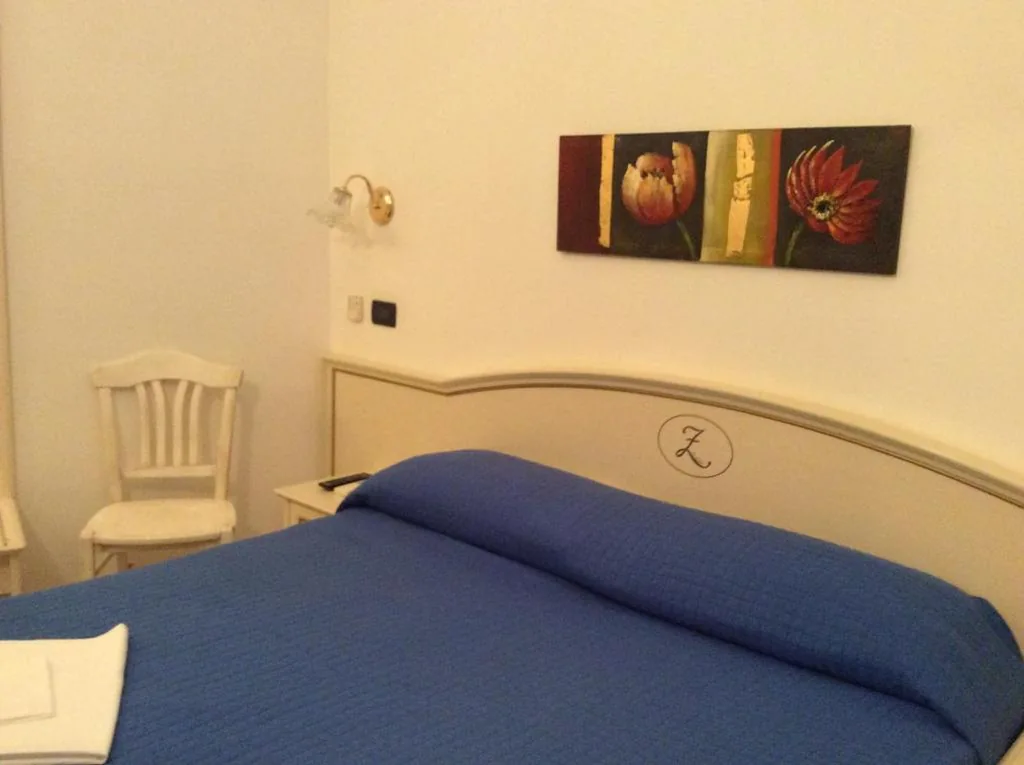 Camera Tripla Basic — Hotel La Zorza