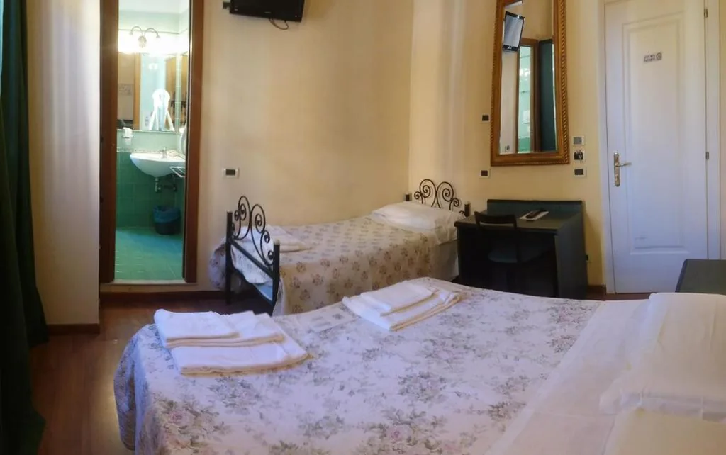 Camera Tripla Basic — Hotel Prati
