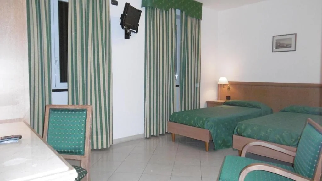 Camera Tripla Basic — Hotel Riviera