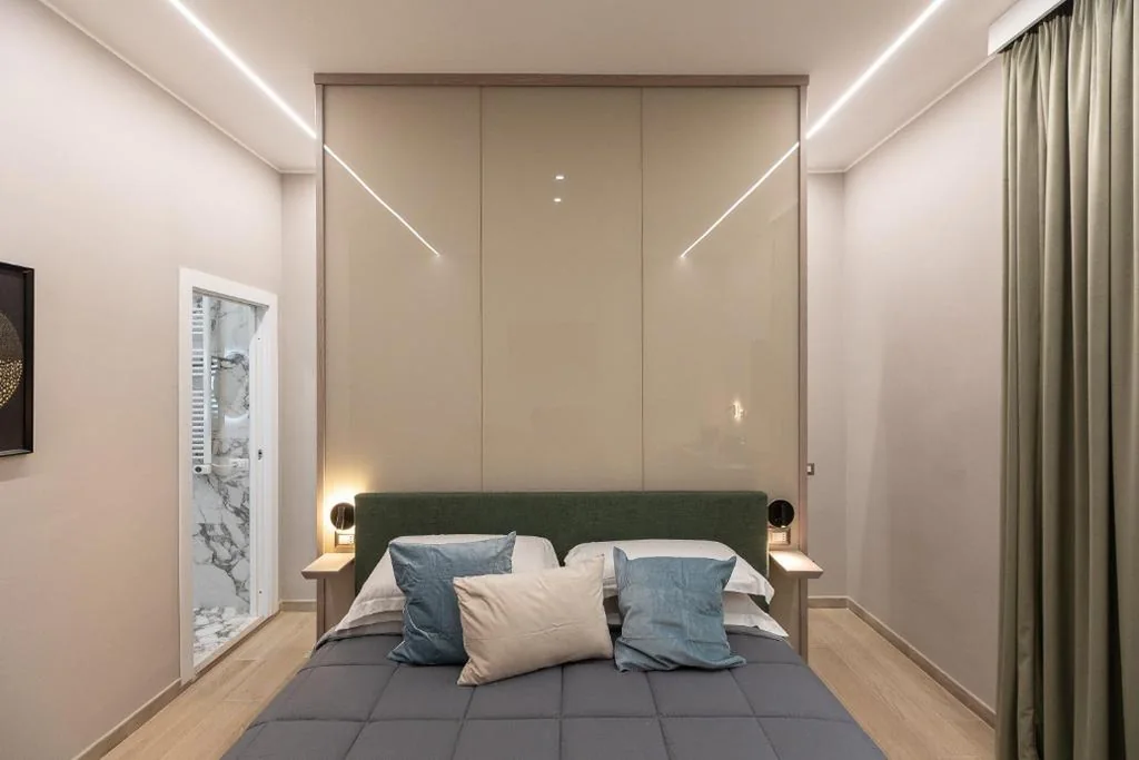 Camera Tripla Basic — IRON Luxury Rooms