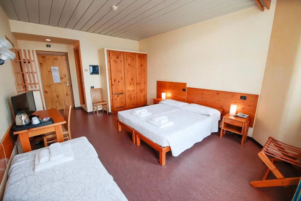 Triple Room Basic — Pràcatinat Hotel & Restaurant