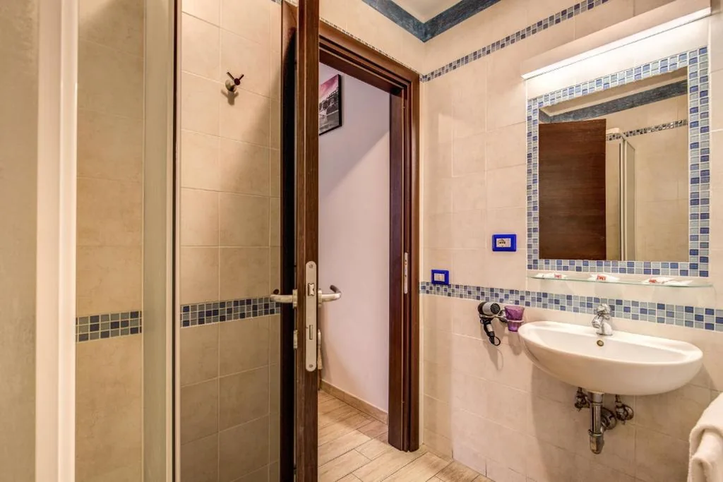Triple Room — Buonarroti Suite