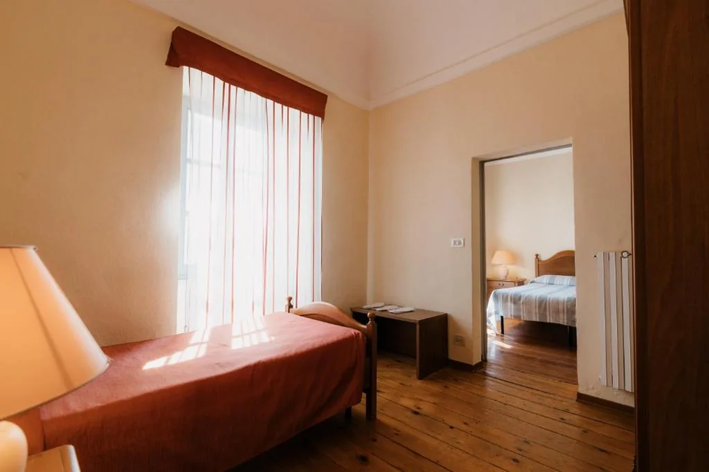 Camera Tripla — Casa REGINA MONTIS REGALIS
