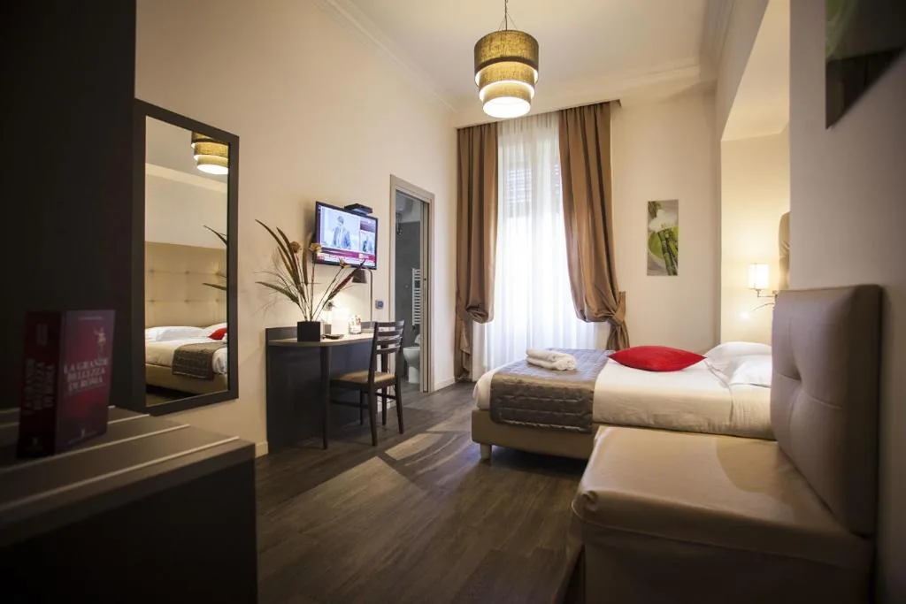 Camera Tripla Classic — Aventino Guest House