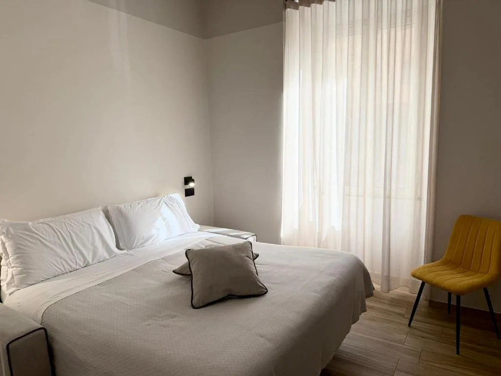 Camera Tripla Classic — Hispirya Rooms