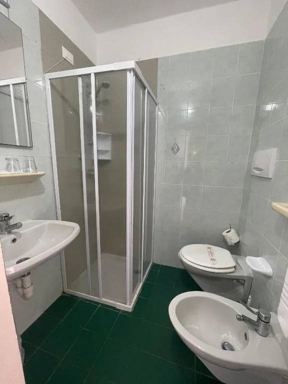 Camera Tripla Classic — Hotel San Pietro Chiavari