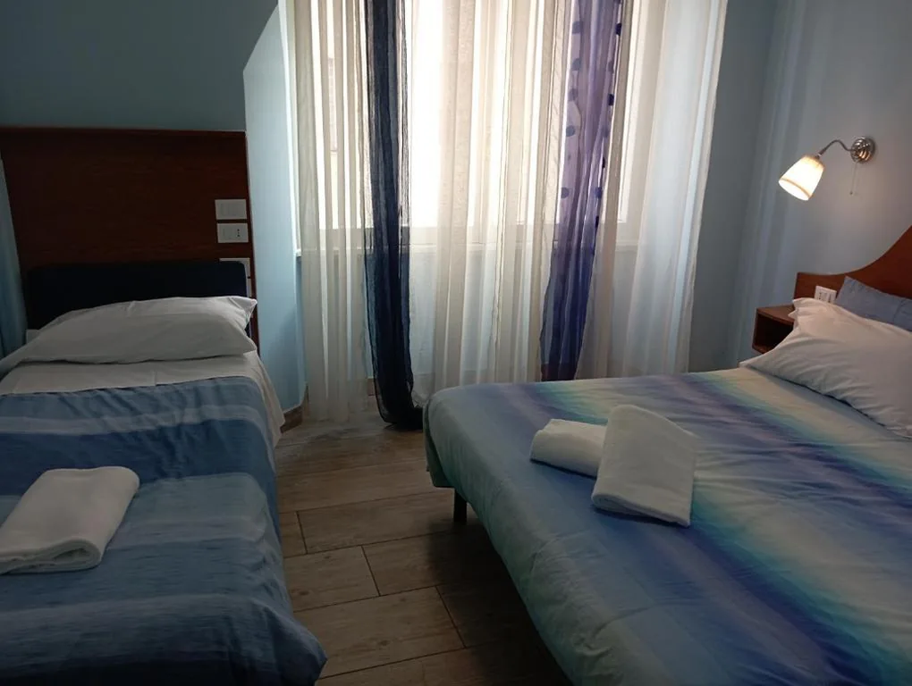 Classic Triple Room — NEW PARADISE