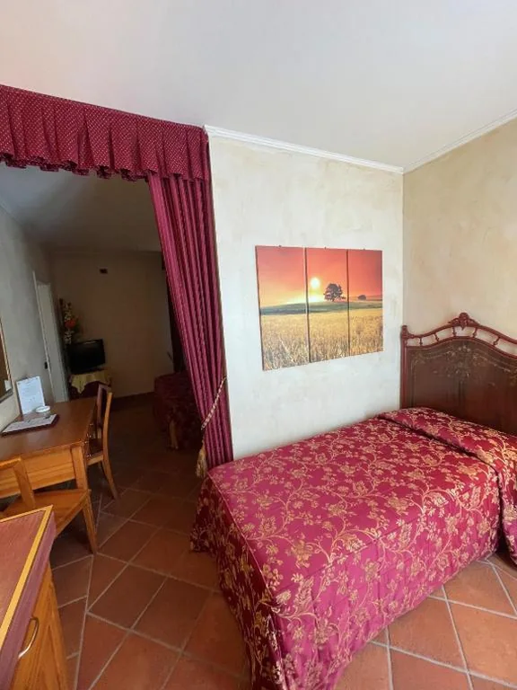 Camera Tripla Classic — Romantic Hotel Furno