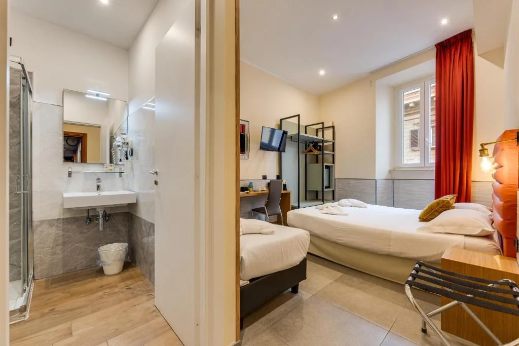 Classic Triple Room — Seven