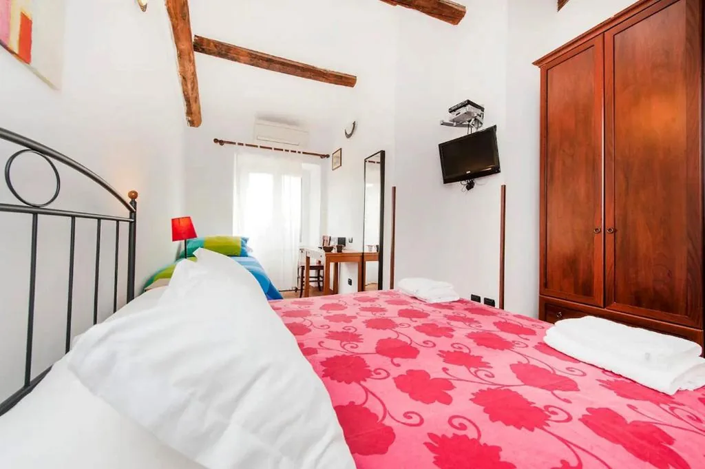 Camera Tripla Classic — Sixtythree guesthouse