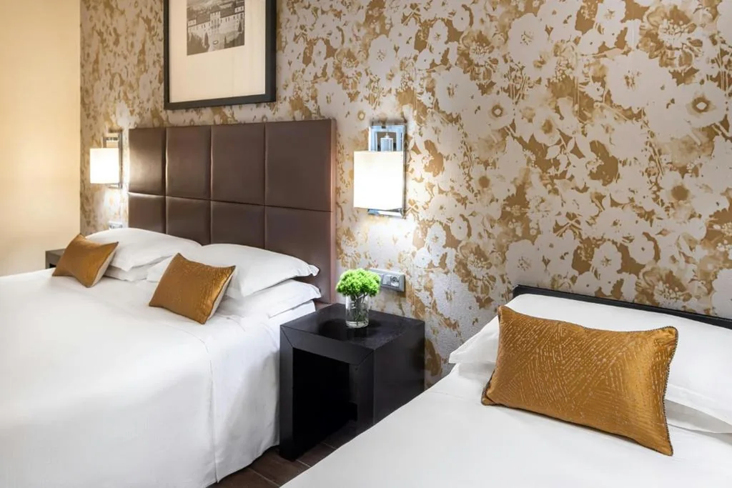Classic Triple Room — Starhotels Majestic