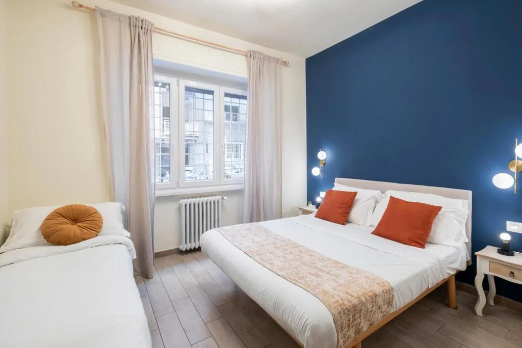 Classic Triple Room — Vatican Rome Guesthouse