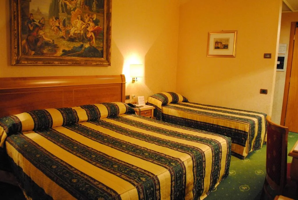 Camera Tripla — Colonna Hotel