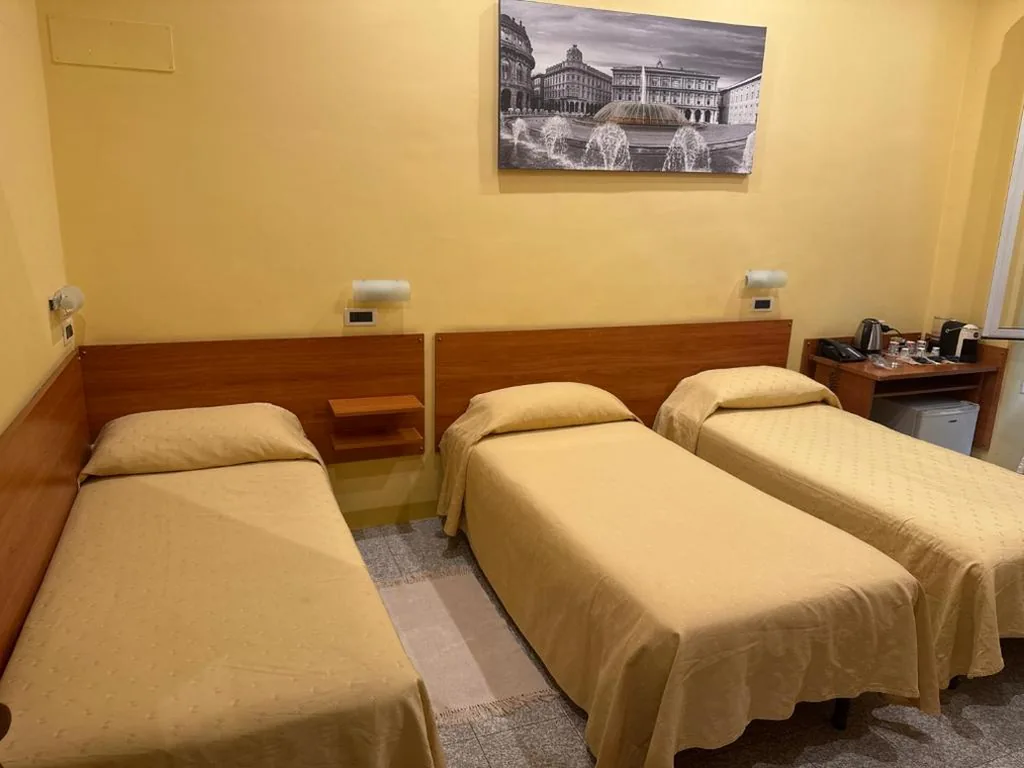 Camera Tripla Comfort — Albergo Parigi