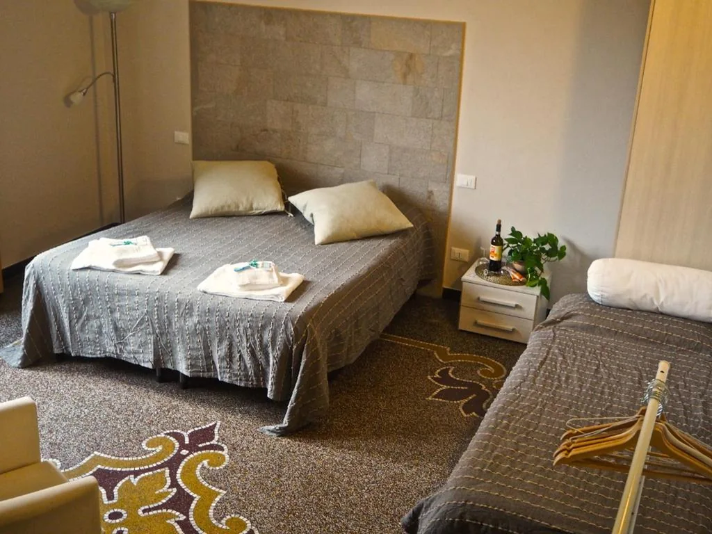 Camera Tripla Comfort — B&B Cernaia 42