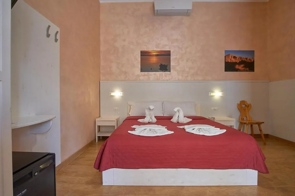 Camera Tripla Comfort — Bel Sole Guest House