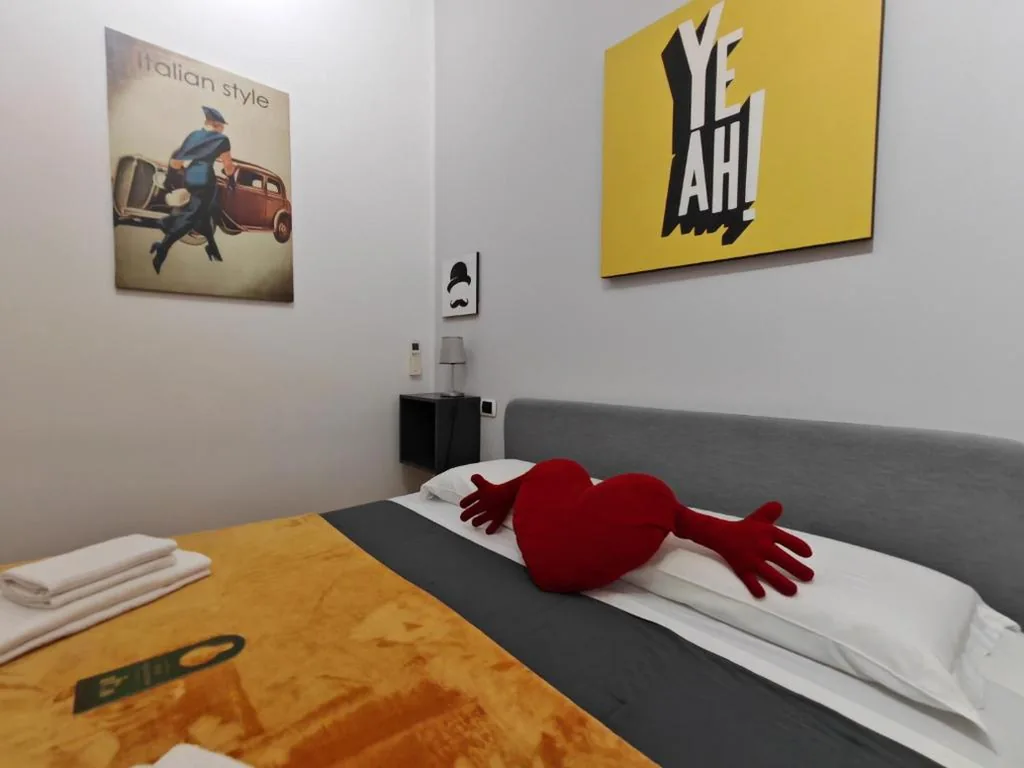 Camera Tripla Comfort con Doccia — AD Trastevere Guest House – by AD Roma