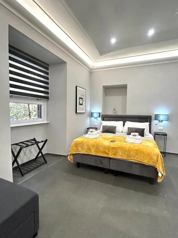 Comfort Triple Room with Shower — AD Vatican Luxury Rooms – by AD Roma
