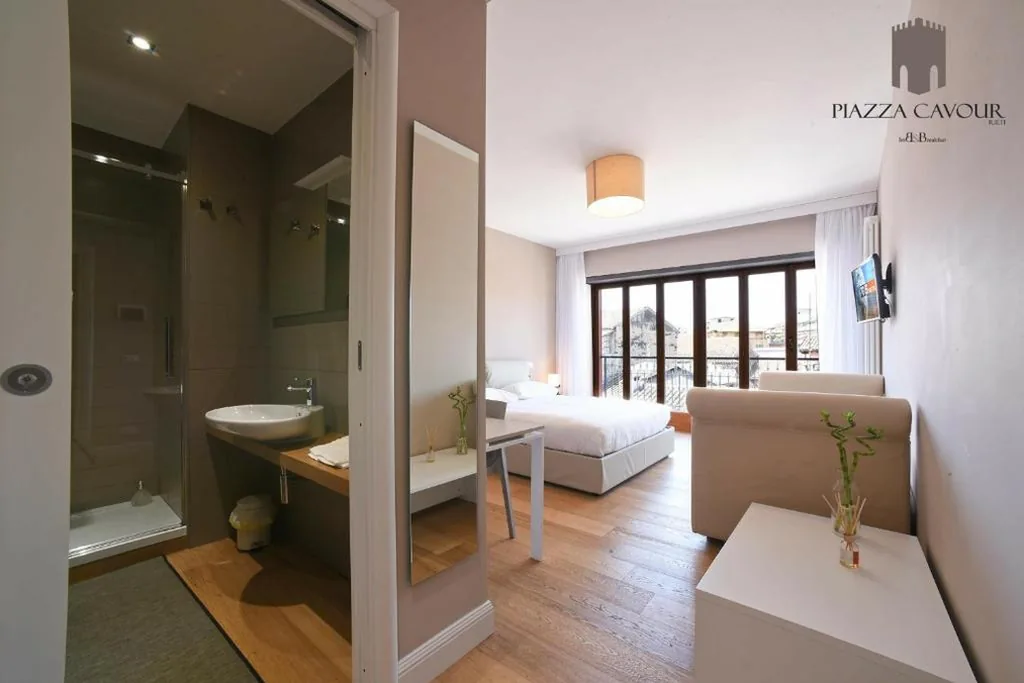 Camera Tripla Comfort con Doccia — B&B Piazza Cavour