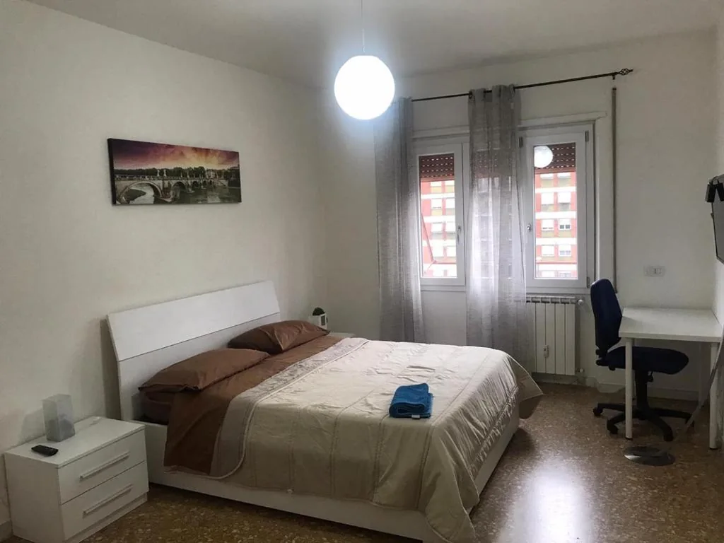 Camera Tripla Comfort con Doccia — MagicalRoom