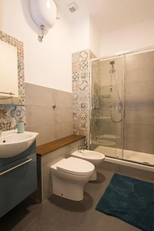 Comfort Triple Room with Shower — Seven Rooms Vatican