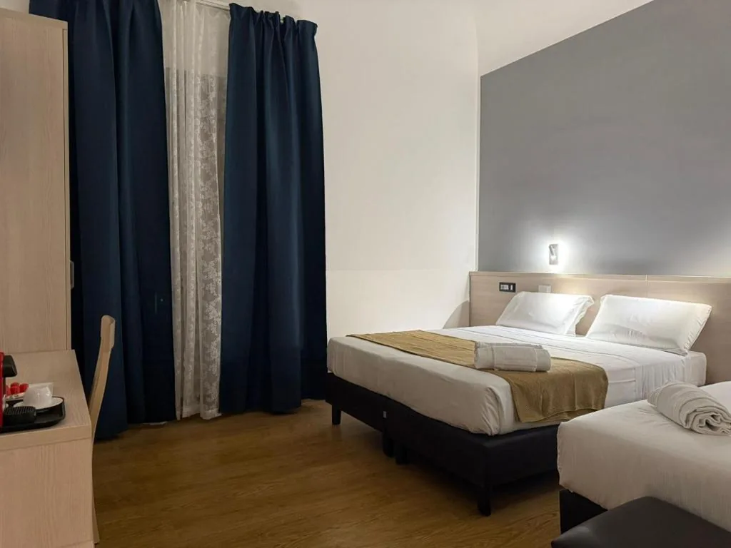 Camera Tripla Comfort — Conte GuestHouse