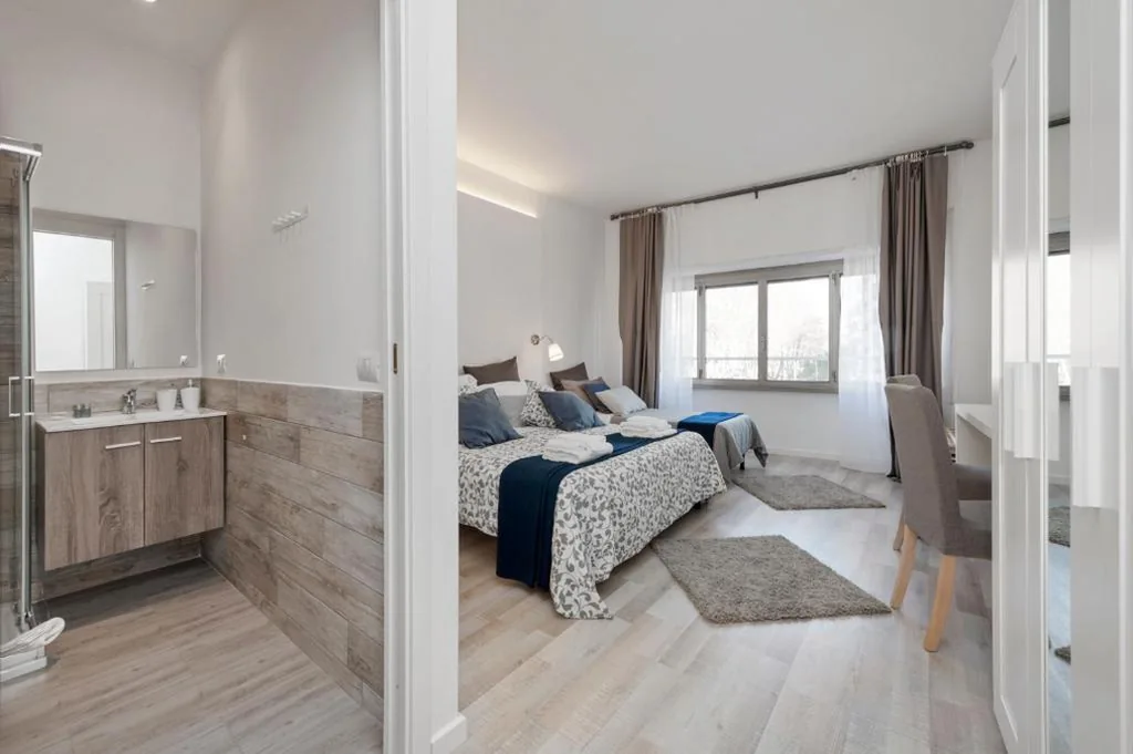 Camera Tripla Comfort — De Guestibus