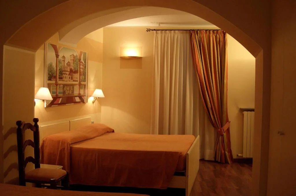 Comfort Triple Room — Hotel Antica Dogana