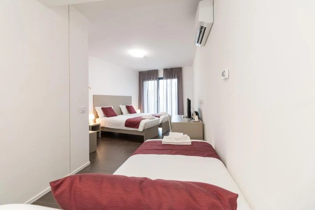 Camera Tripla Comfort — Hotel Cascina Fossata & Residence