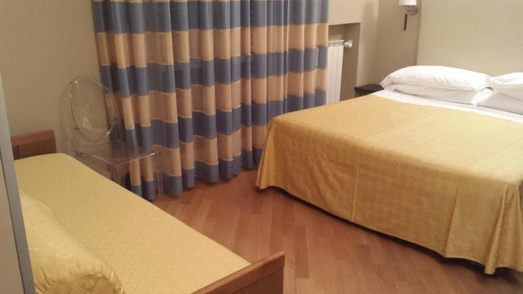 Camera Tripla Comfort — Hotel Corso Alaxi Hotels