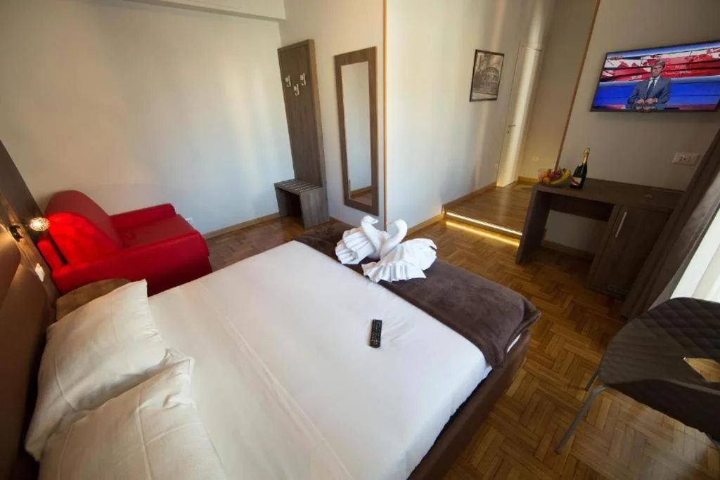Comfort Triple Room — Love of Rome